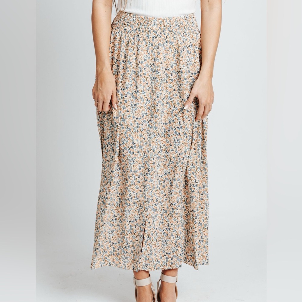 Women’s Ditsy Print Floral Button Front Flowy Maxi Skirt with Pockets Boutique